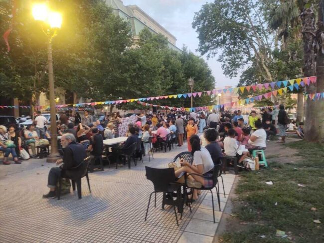 Cena de Fin de Año en Plaza de Mayo